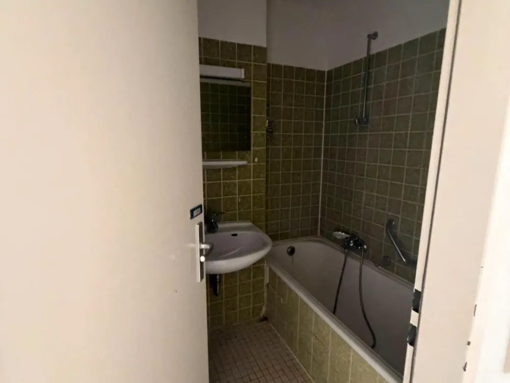 Bright 3-Room Apartment with Balcony in Köln-Weiden