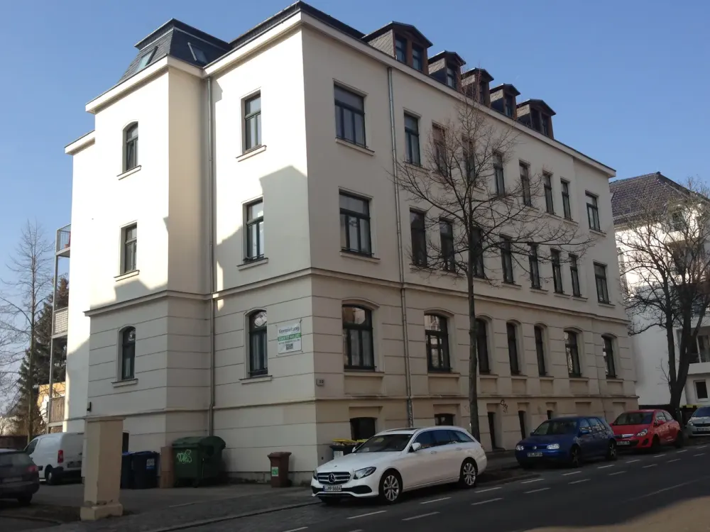Vollständig renovierte große 1,5-Raum-Wohnung mit Einbauküche in Leipzig