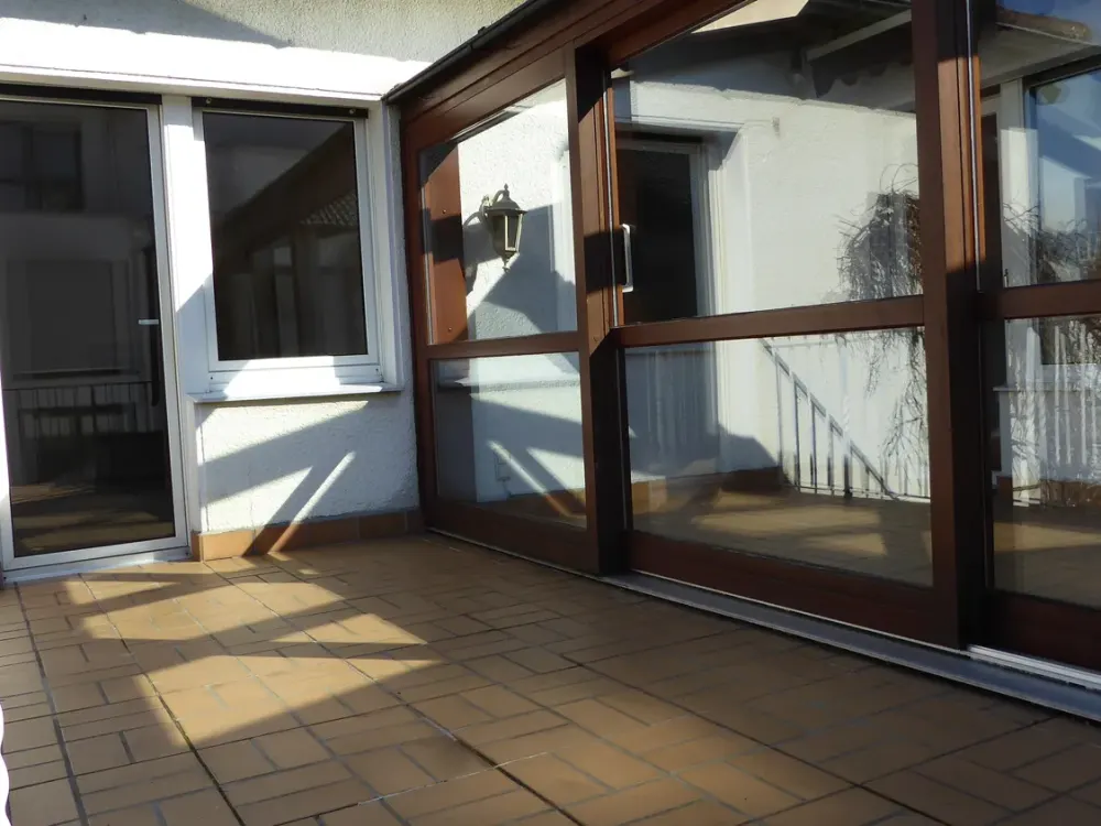 4-Zimmer-Wohnung mit Wintergarten und Balkon in Langenfeld