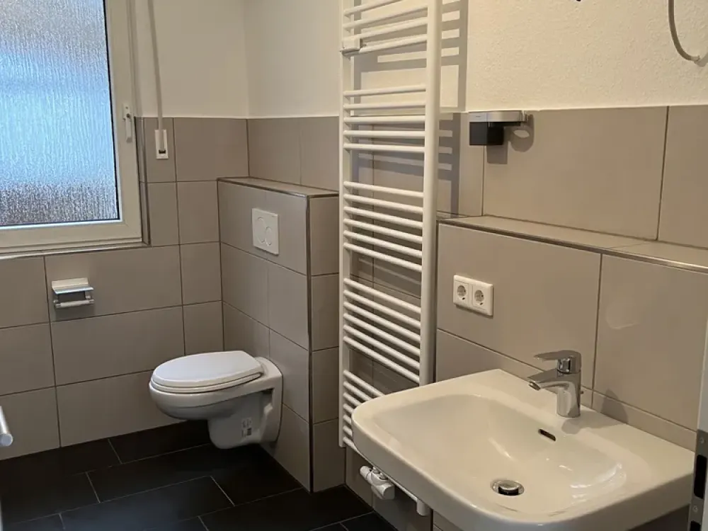4-Zimmer-Wohnung mit Wintergarten und Balkon in Langenfeld