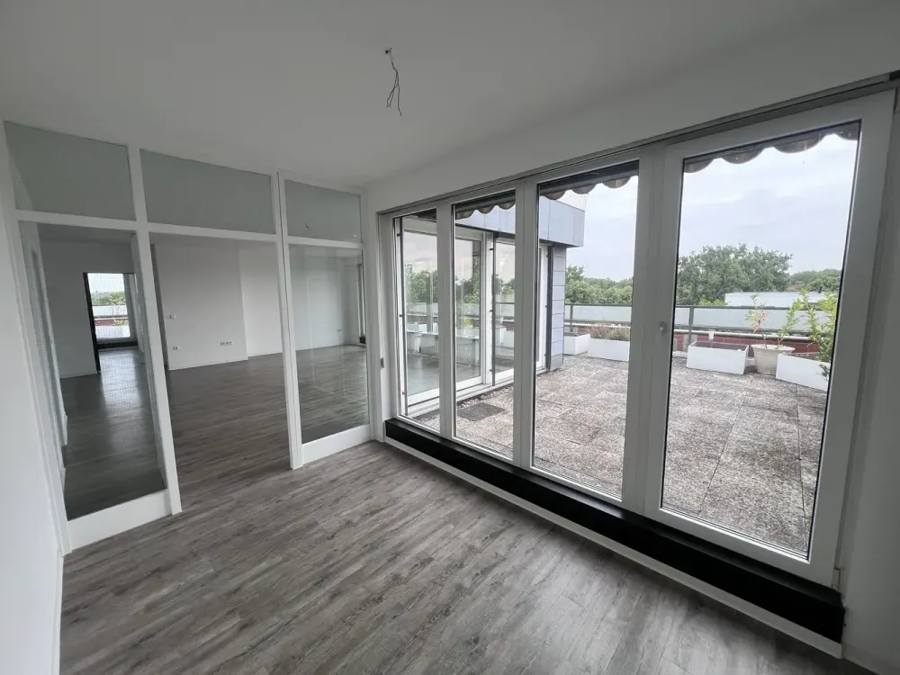 Willkommen Zuhause: ansprechende 3-Zimmer-Penthousewohnung in Anderten - Schleusenviertel