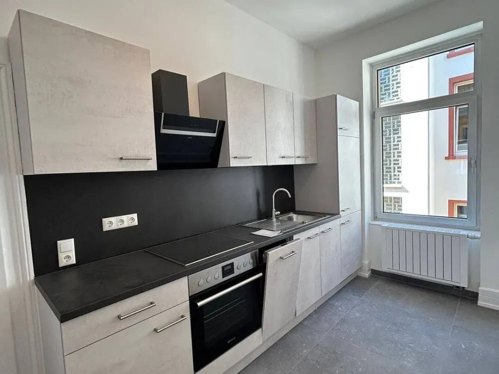 neu renoviertes WG Zimmer direkt am Merianplatz
