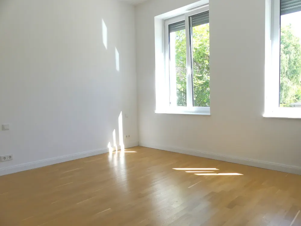 Familienidylle mit Garten: Lichtdurchflutete 3-Zimmer-Maisonette in begehrter Lage von Berlin-Niede