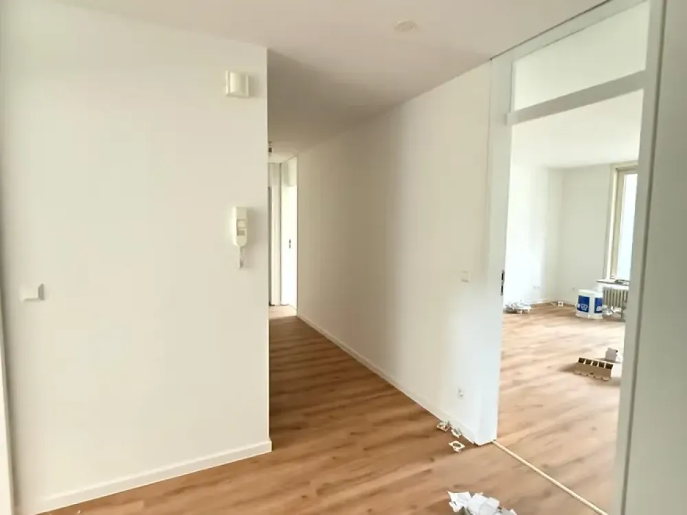 Lichtdurchflutete *teilsanierte* Wohnung im Herzen von Stuttgart-West
