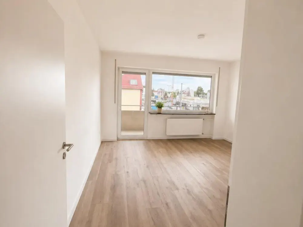 Frisch Sanierte 2-Zimmer-Wohnung mit Einbauküche Nürnberg, ab sofort bezugsfrei