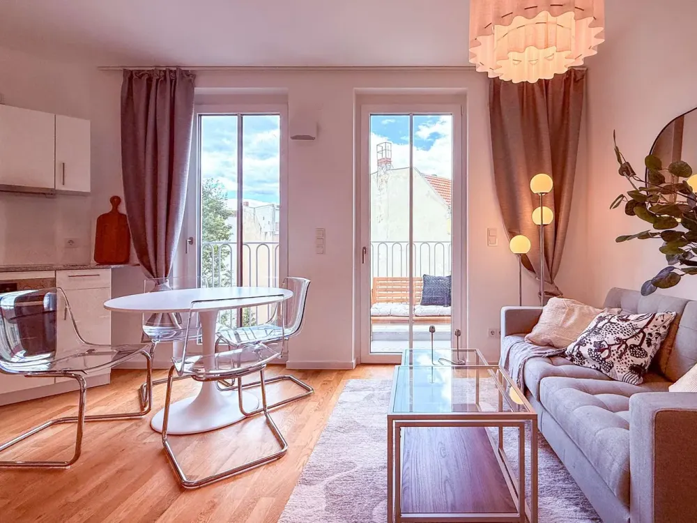 Ruhige Wohnung zur Hofseite und Balkon mit Nachmittagssonne - zentrale Lage