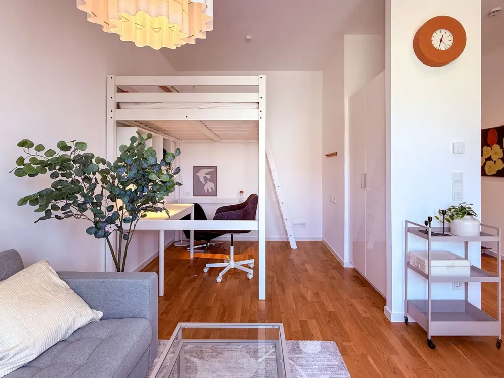 Ruhige Wohnung zur Hofseite und Balkon mit Nachmittagssonne - zentrale Lage