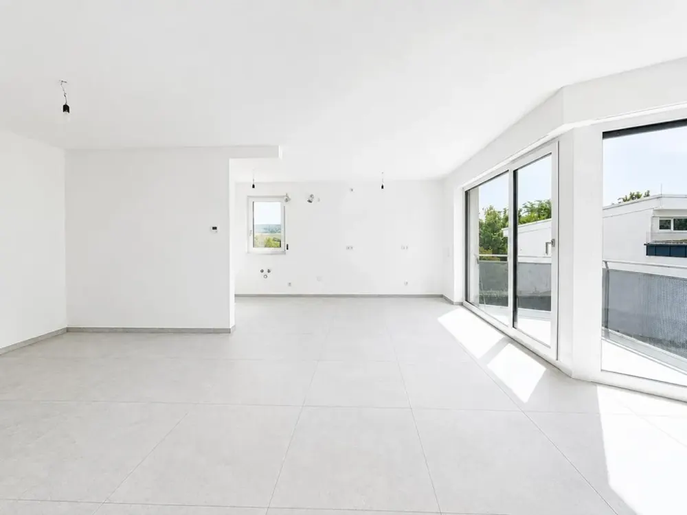 7577 - First occupancy after renovation! 3-room apartment with balcony and daylight bathroom!