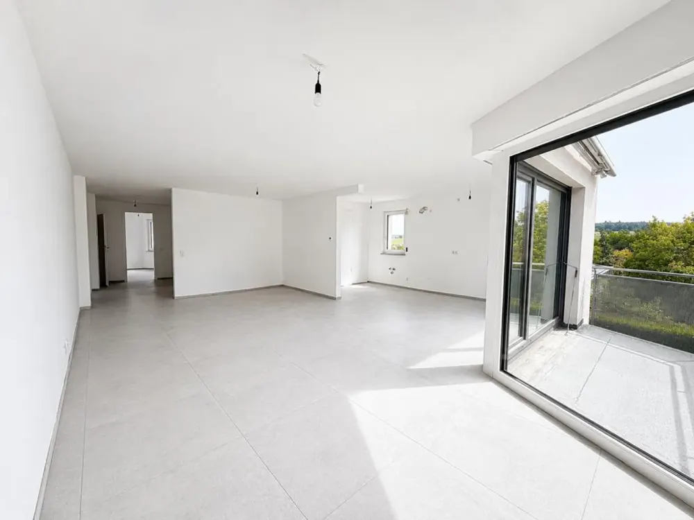 7577 - First occupancy after renovation! 3-room apartment with balcony and daylight bathroom!