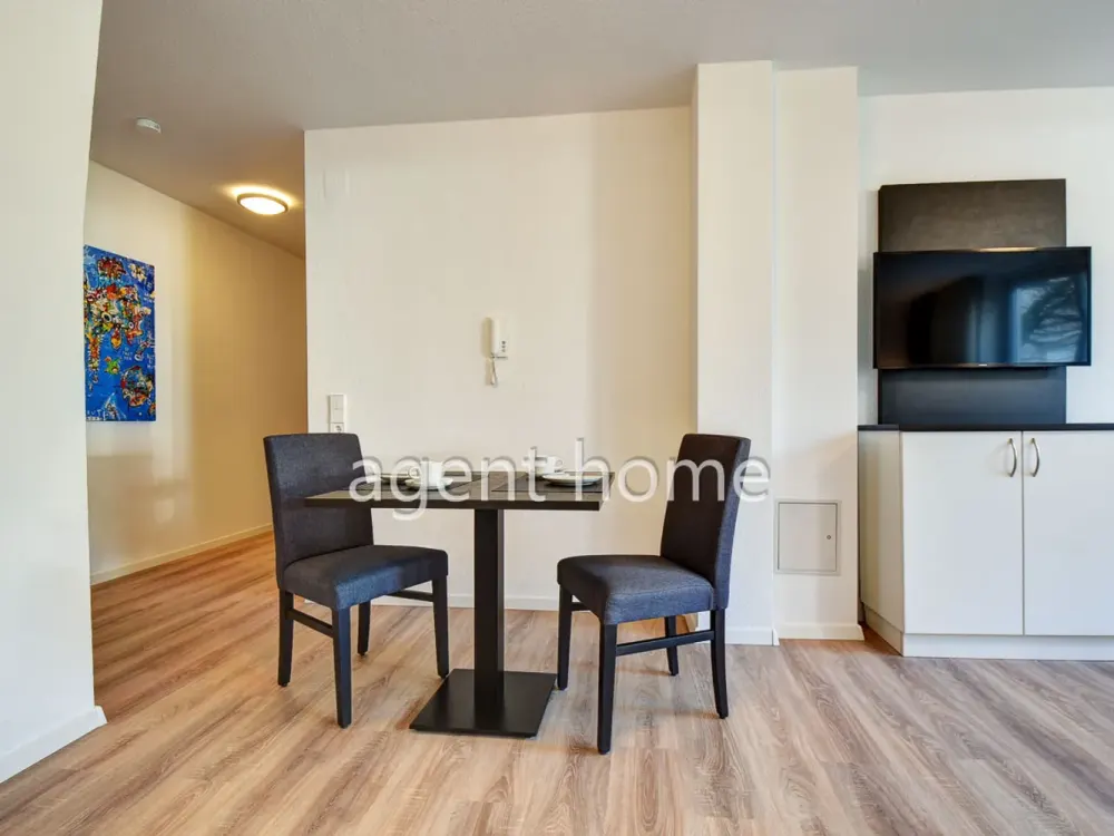 MÖBLIERT - NICE LIVING - Erdgeschosswohnung mit Terrasse