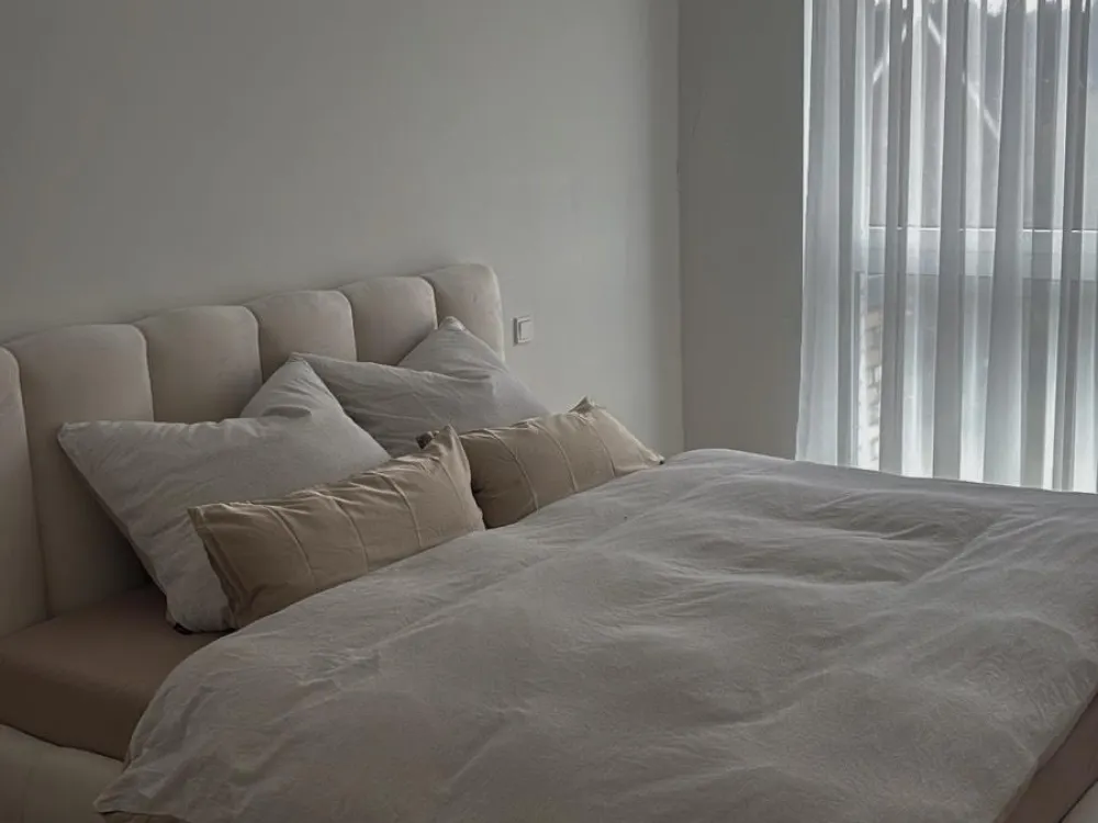 Bright 2.5 Room Apartment with Balcony - Modern and New Building