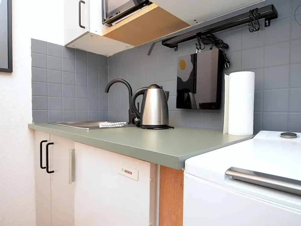 Gemütlich möbliertes Apartment mit WLAN, Balkon und Stellplatz im beliebten Stadtteil in Nürnberg