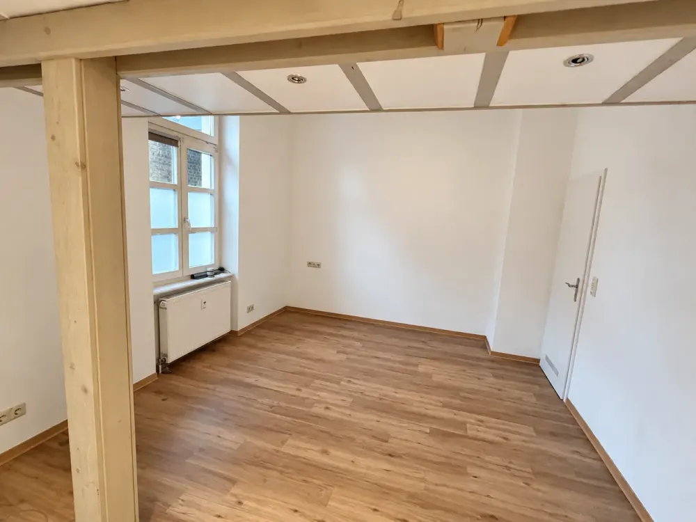 4857 - Zentral gelegene 1-Zimmerwohnung mit EBK in Hinterhauslage!
