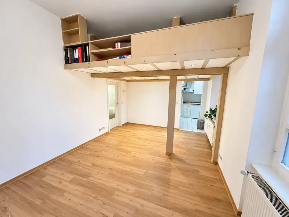 4857 - Zentral gelegene 1-Zimmerwohnung mit EBK in Hinterhauslage!