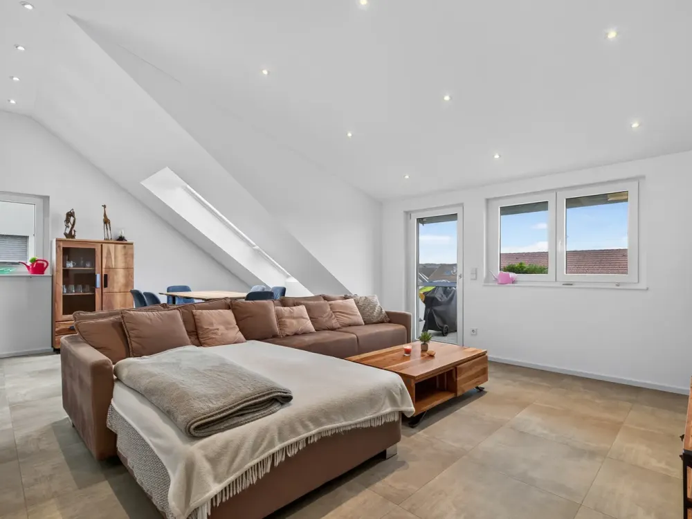 Ihr neues Zuhause mit Stil, moderne 3-Zimmer-Dachgeschosswohnung