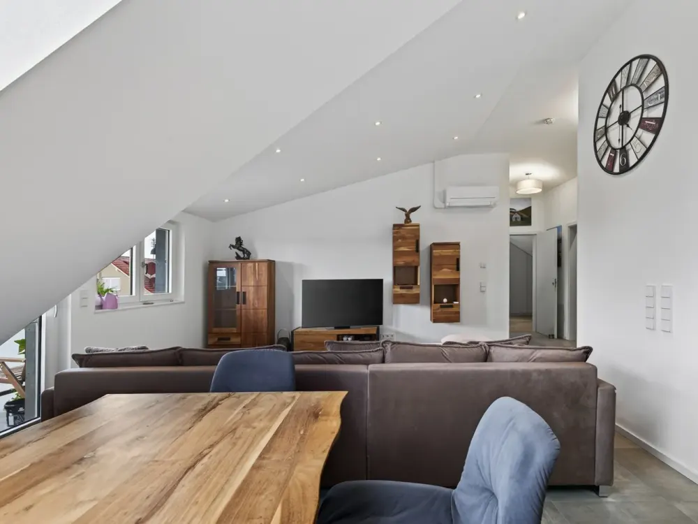 Ihr neues Zuhause mit Stil, moderne 3-Zimmer-Dachgeschosswohnung