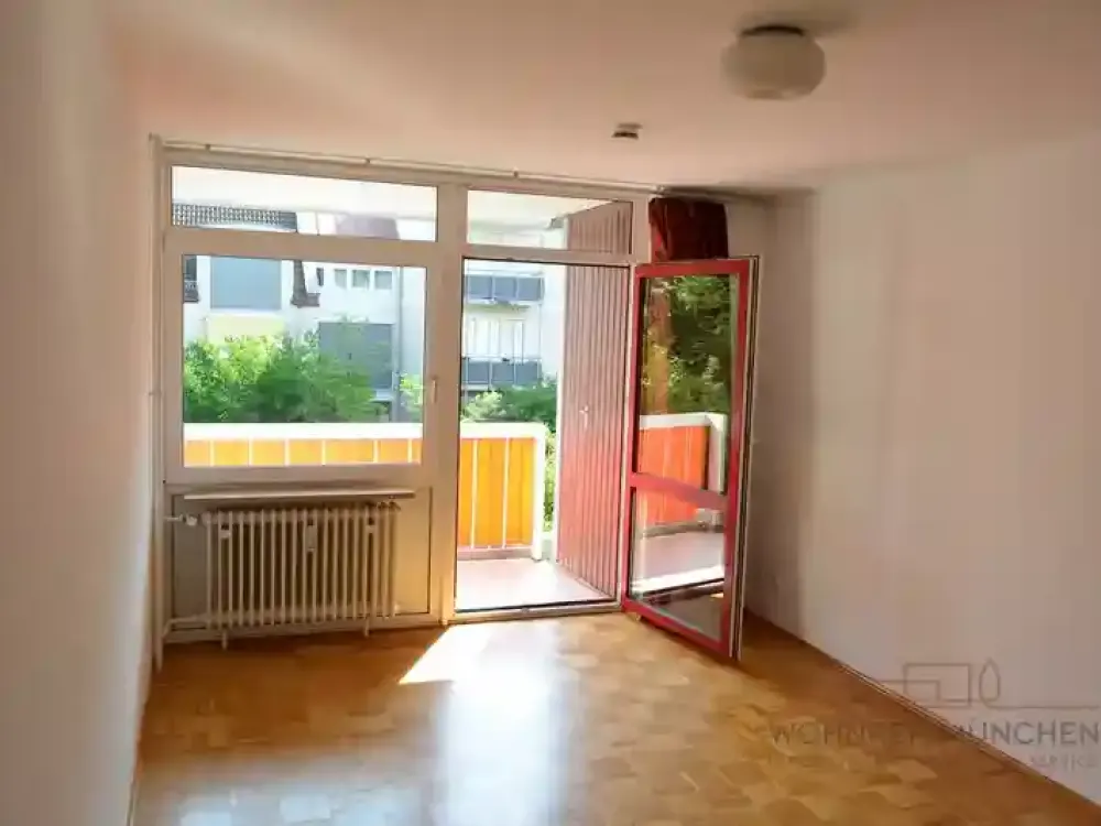 Newly Renovated 1-Room Apartment in Ramersdorf