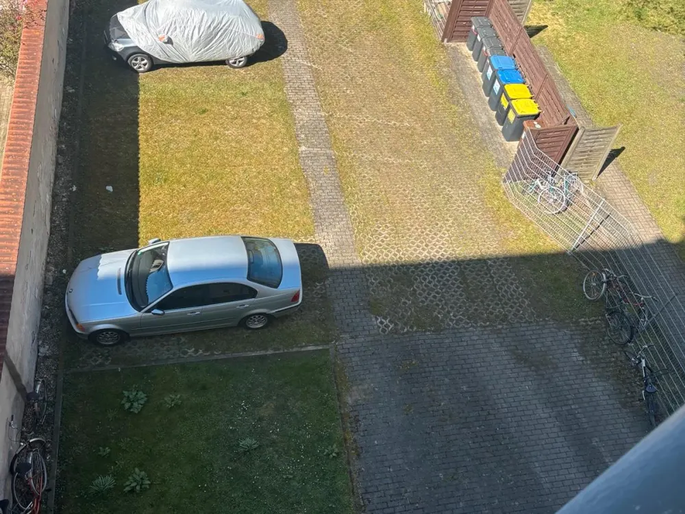 Attraktive renovierte möblierte 2 Schlafzimmern Wohnung