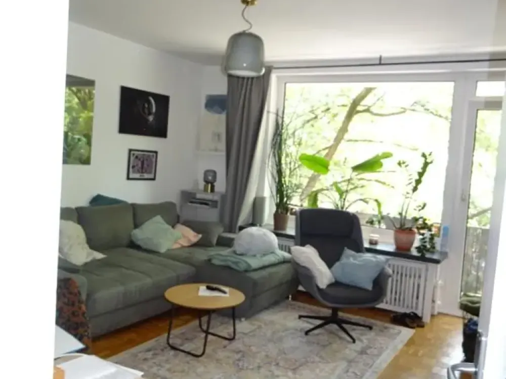 Excellent Layout 2-Room Apartment with Balcony in Hamburg Winterhude