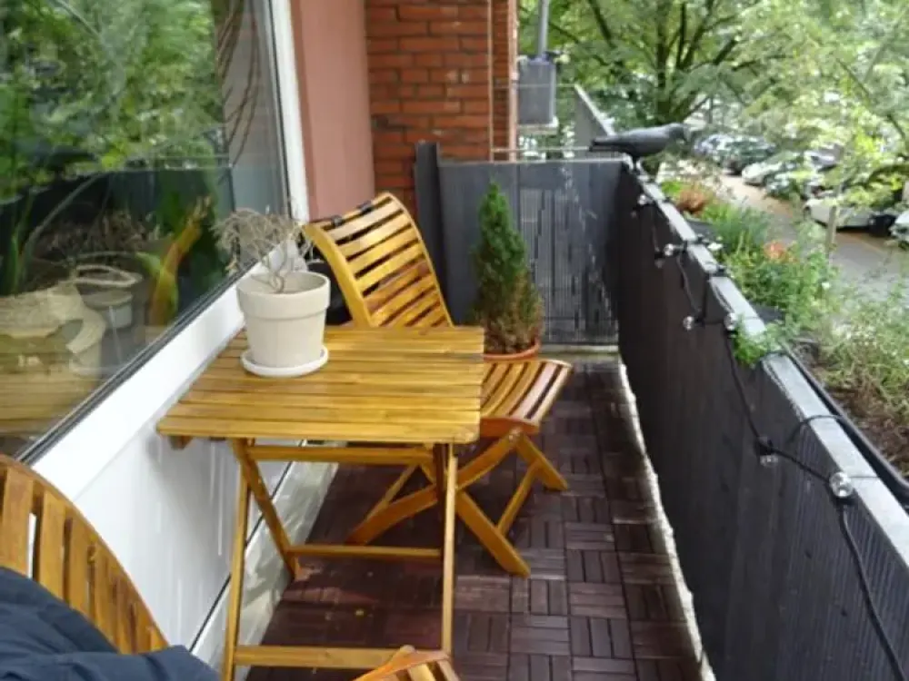 Excellent Layout 2-Room Apartment with Balcony in Hamburg Winterhude