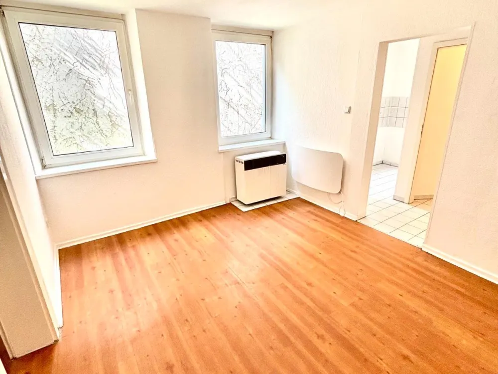 2-Zimmer Wohnung ab sofort im EG mit Küche und Waschmaschine