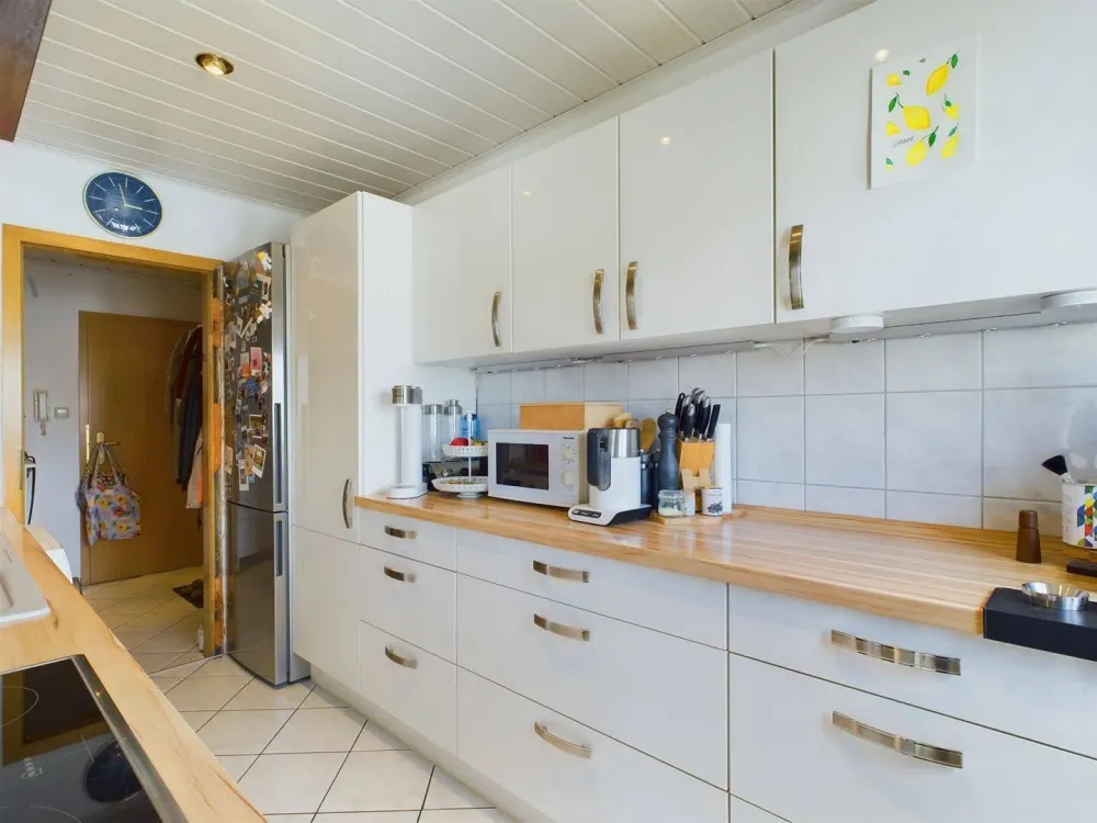 3-Zimmer-Wohnung mit Fernblick und Loggia, Stuttgart-West