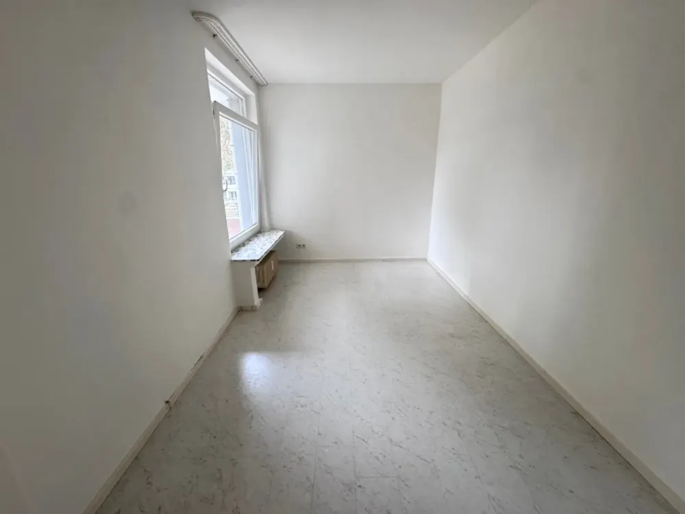 Cozy and Ready to Move In - Beautiful 3.5 Room Apartment with Southwest Balcony