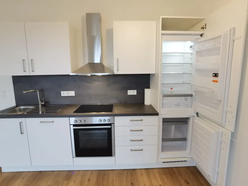 Exklusive 2-Zimmer-Wohnung mit Balkon und EBK in Stellingen, Hamburg