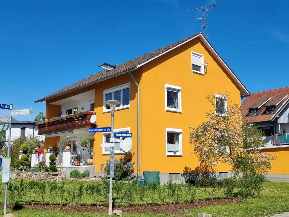 2-Room Attic Apartment in Lindau-Heimesreutin, Quiet Location, City Bus Connection