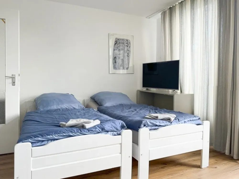 MÖBLIERTE WOHNUNG DÜSSELDORF MESSE / FLUGHAFEN, DÜSSELDORF LOHAUSEN INKL. BALKON U. WLAN