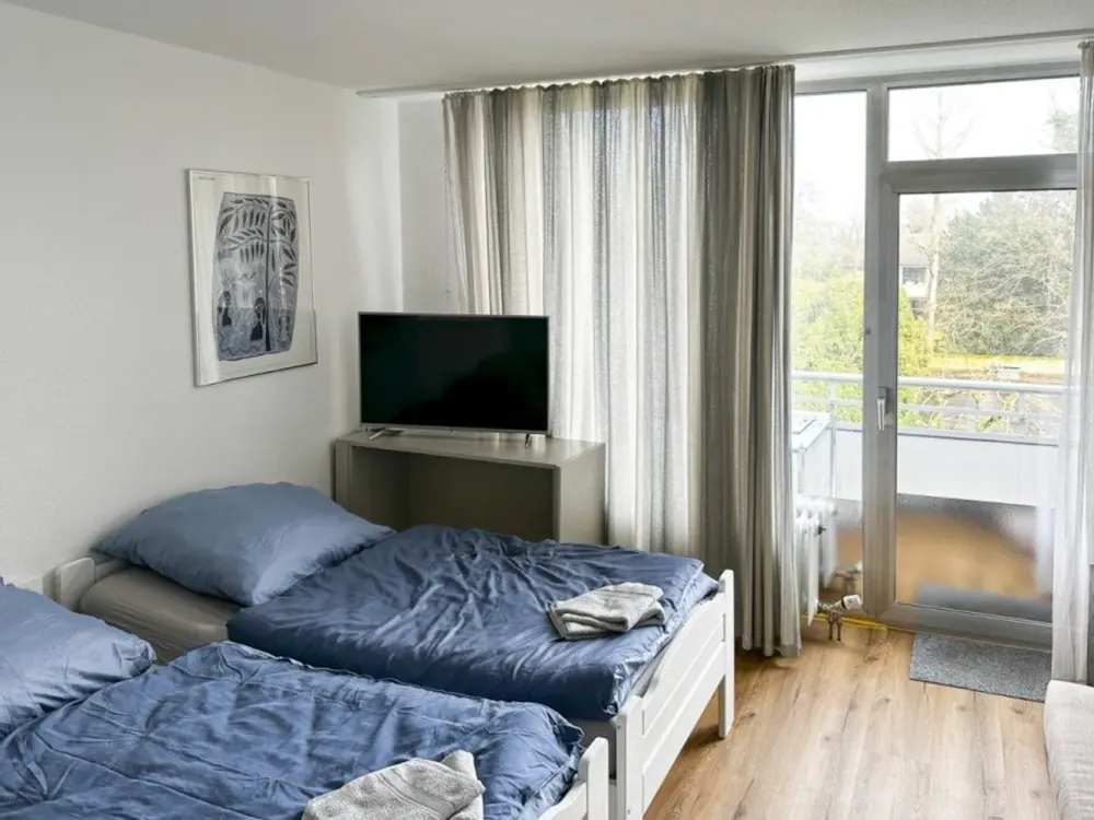 MÖBLIERTE WOHNUNG DÜSSELDORF MESSE / FLUGHAFEN, DÜSSELDORF LOHAUSEN INKL. BALKON U. WLAN