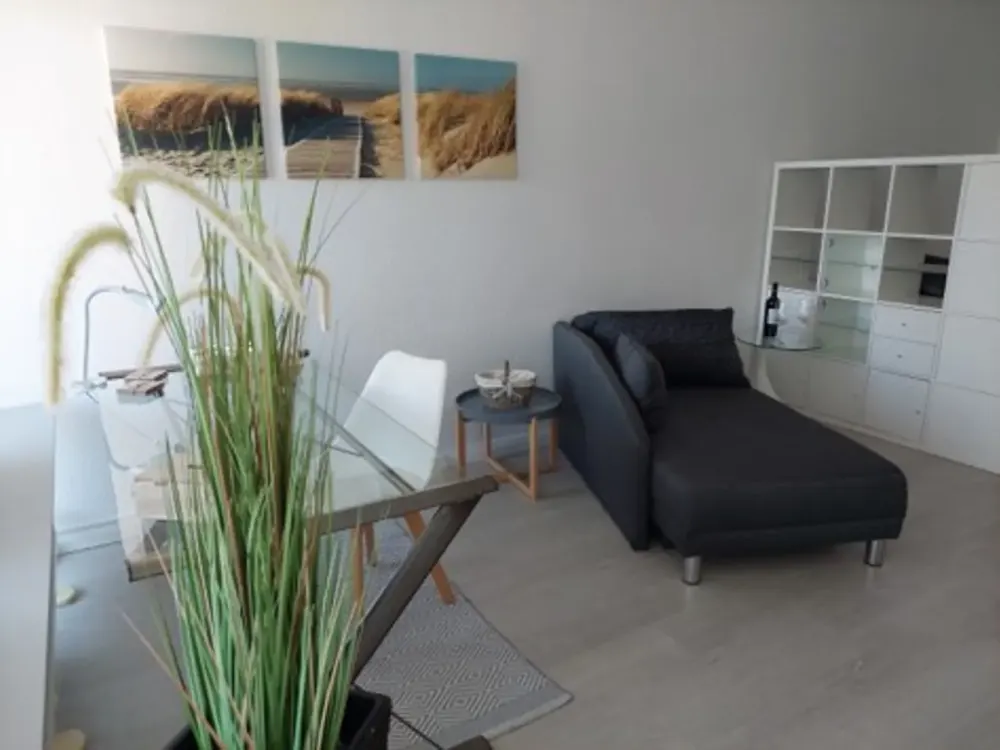 Hochwertig möbliertes 1-Zimmer-Apartment, Balkon, Nähe Bahnhof Langen