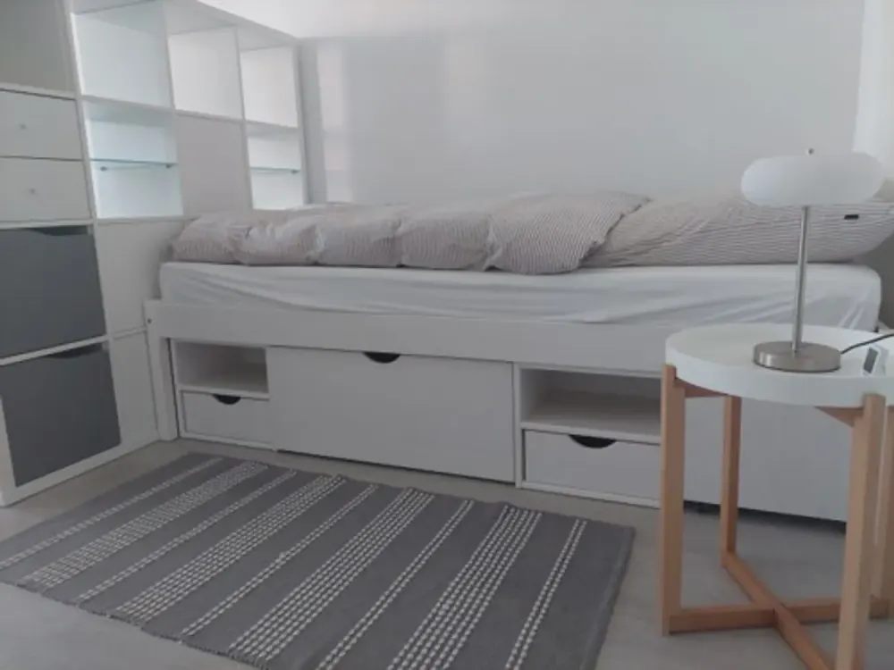 Hochwertig möbliertes 1-Zimmer-Apartment, Balkon, Nähe Bahnhof Langen