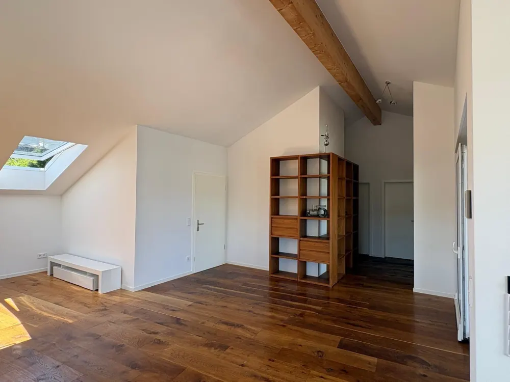 Exclusive Penthouse, Fully Furnished, Loggia & Panoramic View