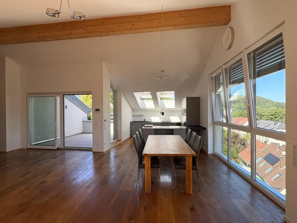Exclusive Penthouse, Fully Furnished, Loggia & Panoramic View