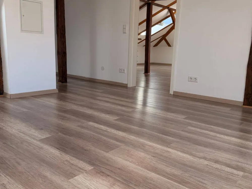 4-Zimmer-Maisonette in St. Leonhard für 2-4 Personen. Perfekt öffentlich angebunden.