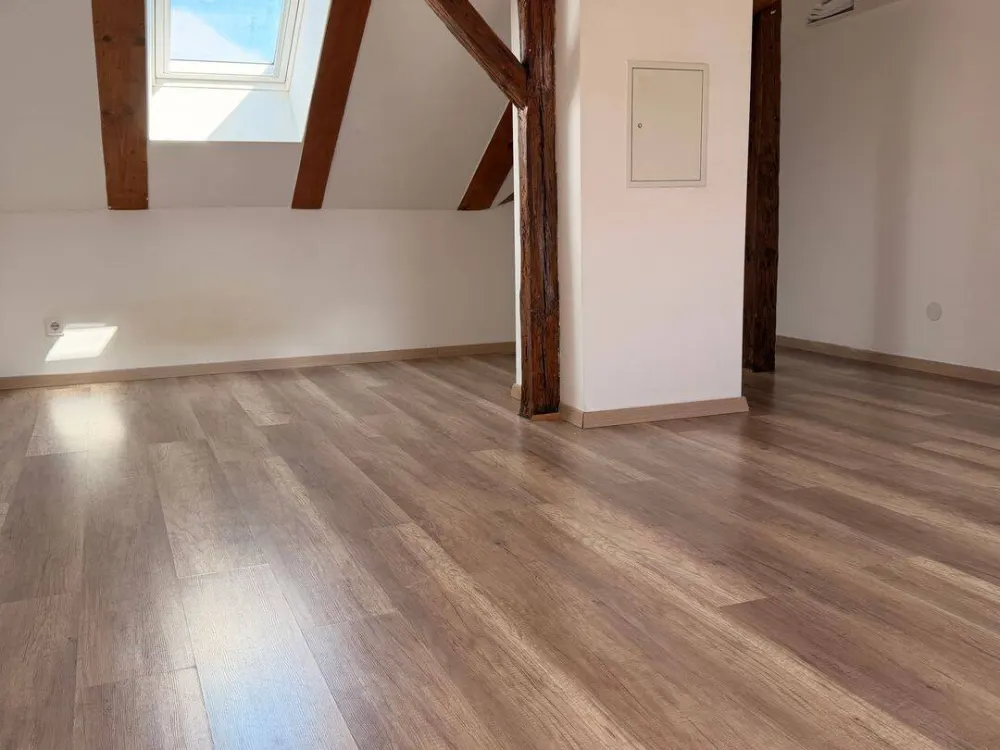 4-Zimmer-Maisonette in St. Leonhard für 2-4 Personen. Perfekt öffentlich angebunden.