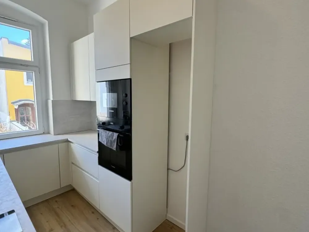 Großzügige 2‑Zimmer‑Wohnung mit Charme und Komfort; Bezug nach Sanierung