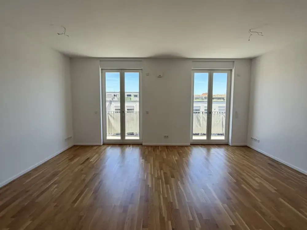 Lichtdurchflutete 4-Raum-Wohnung mit Einbauküche und Balkon
