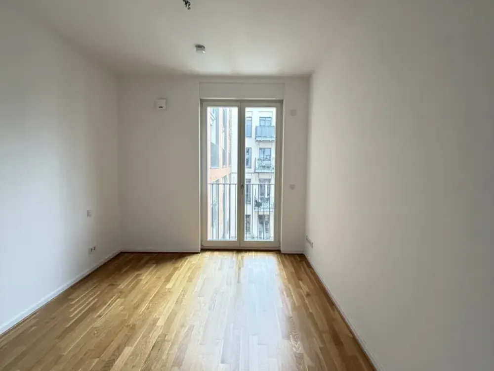 Lichtdurchflutete 4-Raum-Wohnung mit Einbauküche und Balkon