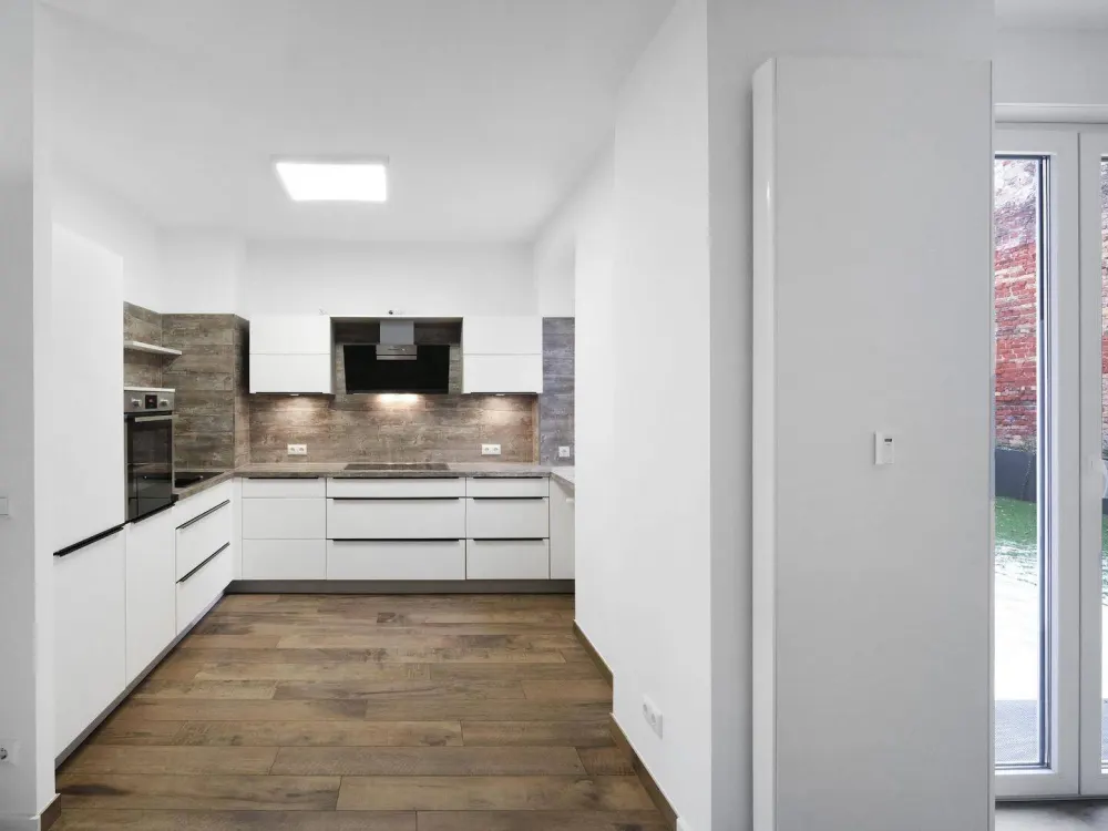 Grünes Refugium im Szenekiez - Terrassenwohnung mit eigenem Garten