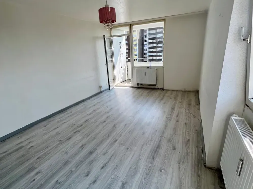 3-Zi-Wohnung, 71 qm, unrenoviert, WM 1.090 €
