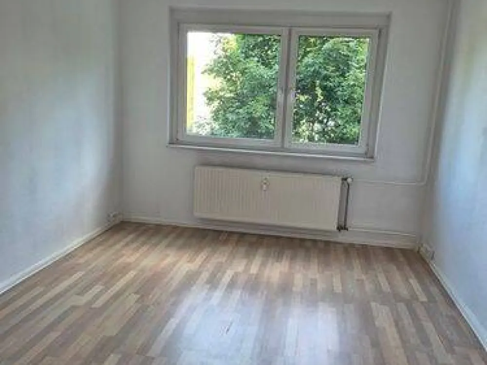 3 Raumwohnung im 2. Obergeschoss mit EBK