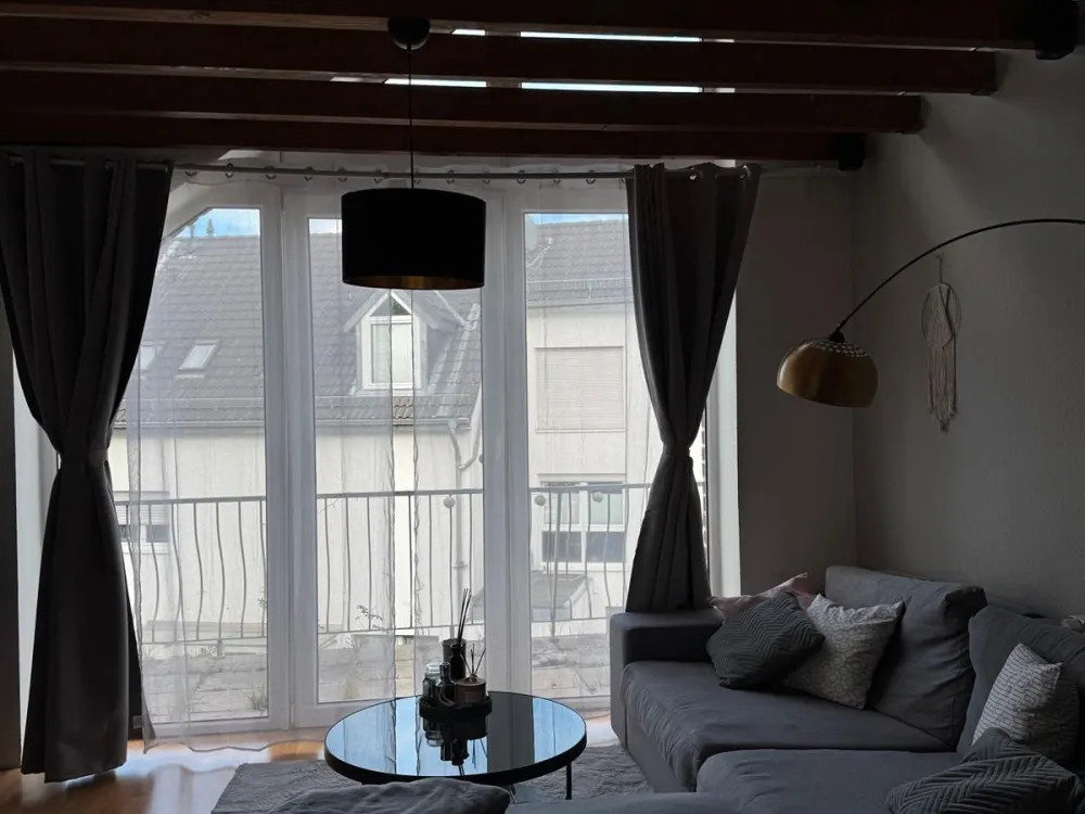 Moderne, liebevoll gepflegte 2-Zimmer-Wohnung mit Balkon
