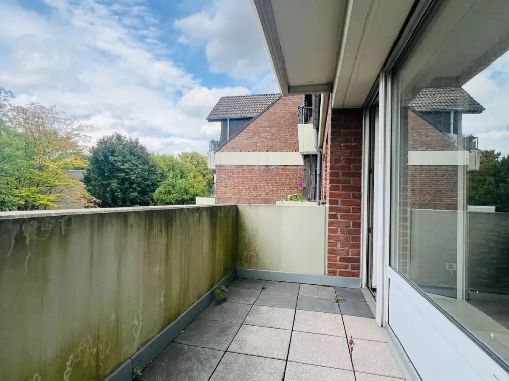 3-RAUM-WOHNUNG MIT WANNENBAD, SEPARATEM WC UND BALKON! _ ANSTRICH ERFORDERLICH!