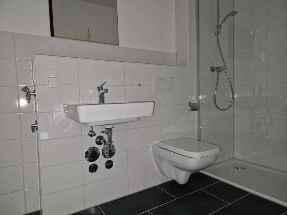 Die gefällt mir: günstig geschnittene und renovierte 2-Zimmer-Wohnung mit Balkon!