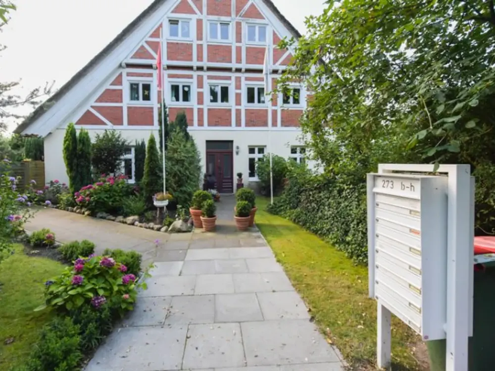 Große 3-Zimmerwohnung mit Garten in Moorburg