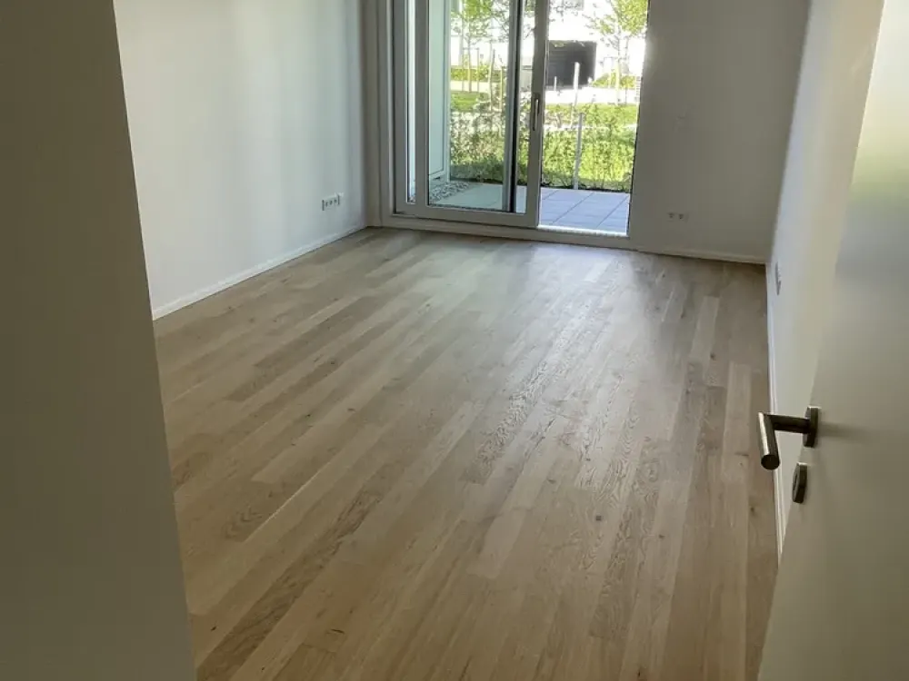 Bright Modern 2-Room Apartment with Terrace & Fitted Kitchen
