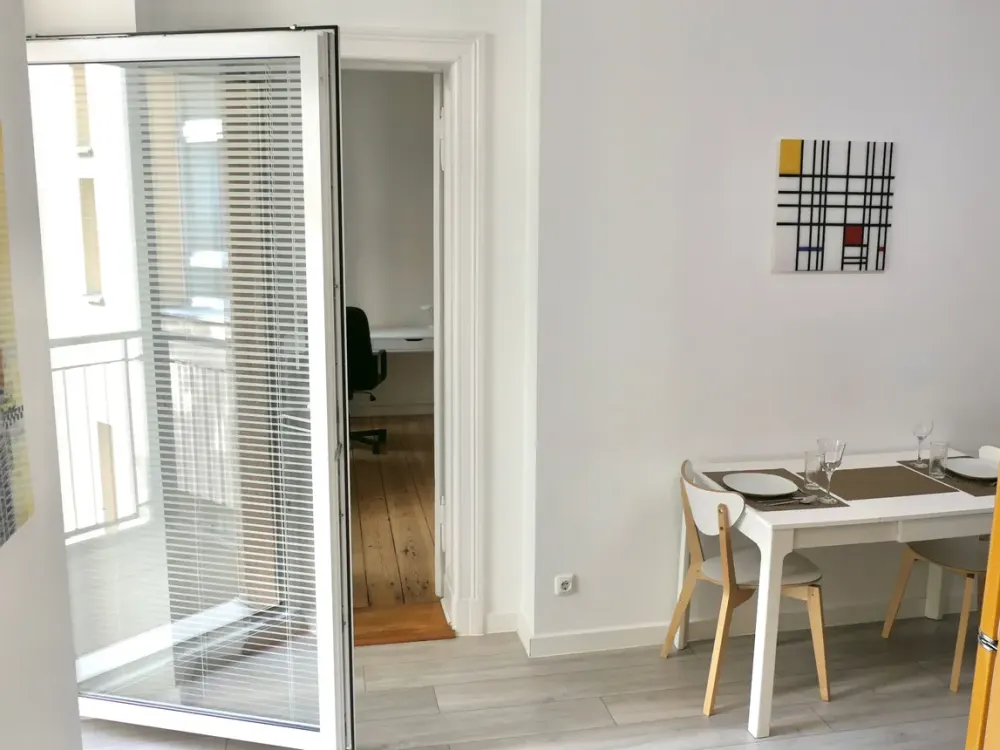 Ruhig gelegen und mitten in Charlottenburg. Vollmöblierte 2-Zi. Wohnung