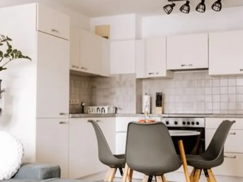 Furnished 2-Room Apartment in Prime Location for Rent from 01.11.2024 to 30.04.2025
